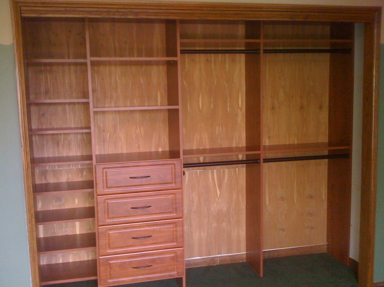 https://tailoredcloset.com/siteassets/_imported-fe-blocks/_local-galleries/desmoines-gallery/36-reach-in-closet-wood.jpg