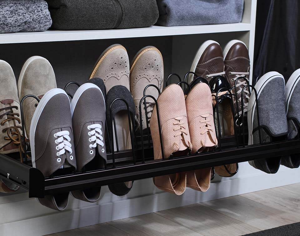 how to organize shoes in rack closet